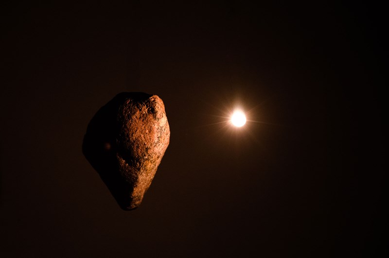 Alicja Kwade , The Heavy Light, 2021  Courtesy the artist and Mennour, Paris  Photo: Pierre Cochin