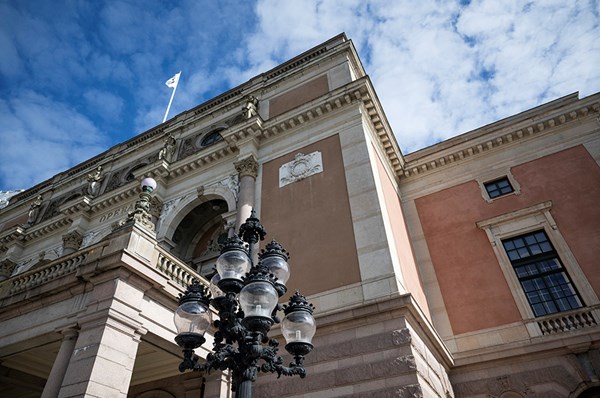Hundratals kulturföremål skadade i vattenläcka