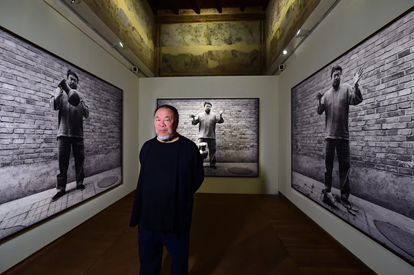 Besökare på utställning krossade Ai Weiwei-skulptur i Italien
