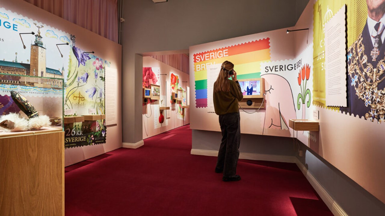 Se ny utställning, sortera post och prova uniformer