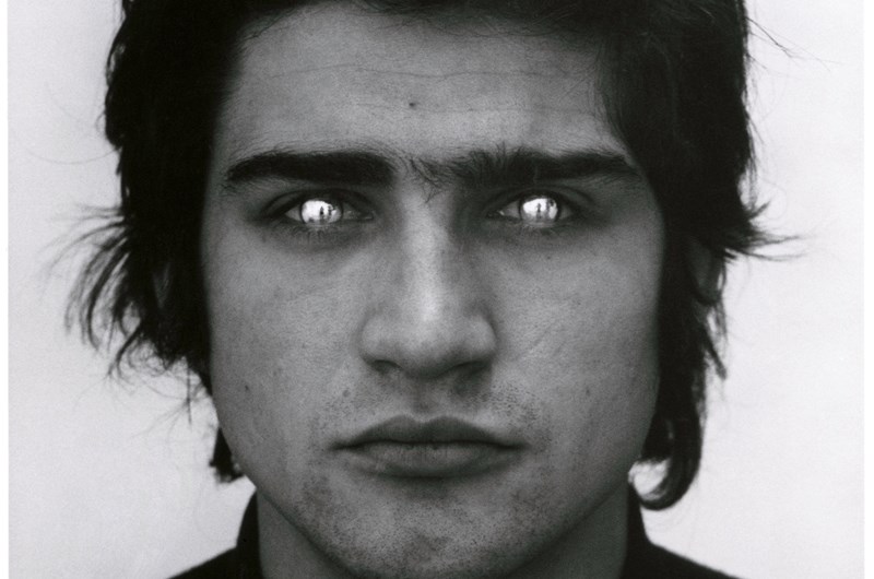 Giuseppe Penone med speglande kontaktlinser från 1970. Foto: Archivio Penone