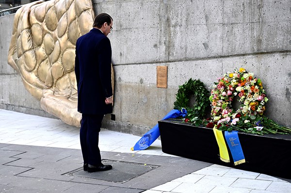 Värmande täcke minnesmärke för terrordådet