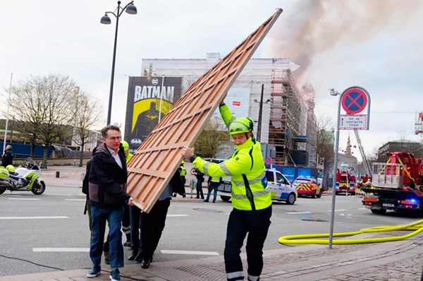 Konstskatterna räddades undan branden