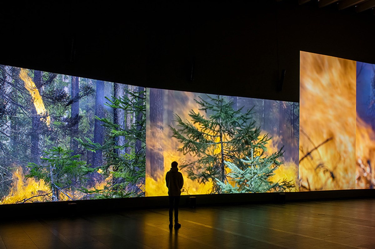 Recension: Eija-Liisa Athila på Uppsala konstmuseum